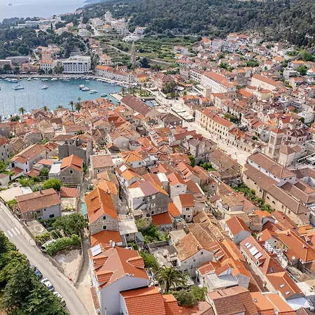 Villa Capitis In The Center- Luxury Apartment With Swimming Pool Hvar Town Exteriör bild