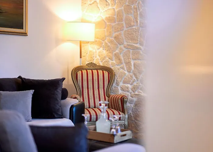 Villa Capitis In The Center- Luxury Apartment With Swimming Pool
