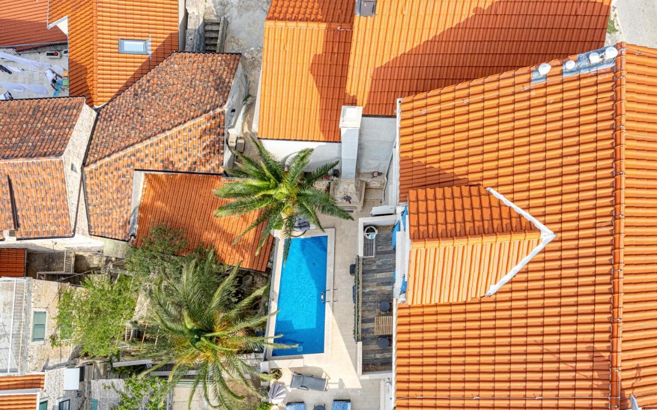 Apartment Capitis In The Center- Luxury With Swimming Pool