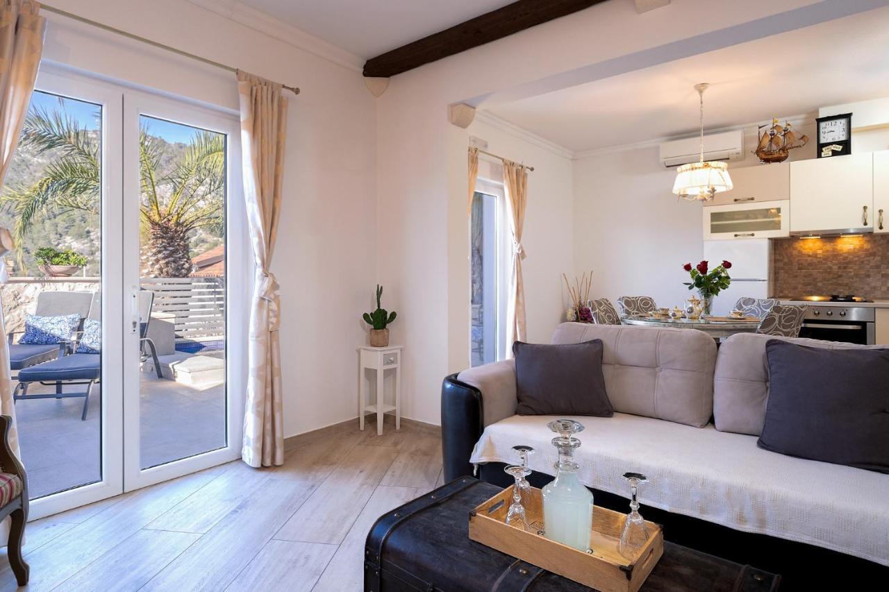 Capitis In The Center- Luxury With Swimming Pool * Hvar Town