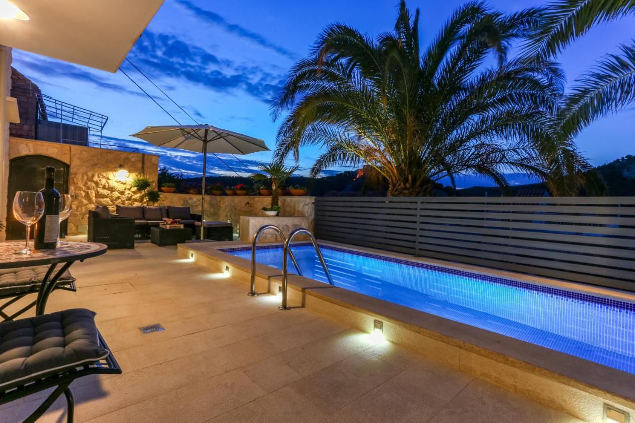 Apartment Capitis In The Center- Luxury With Swimming Pool