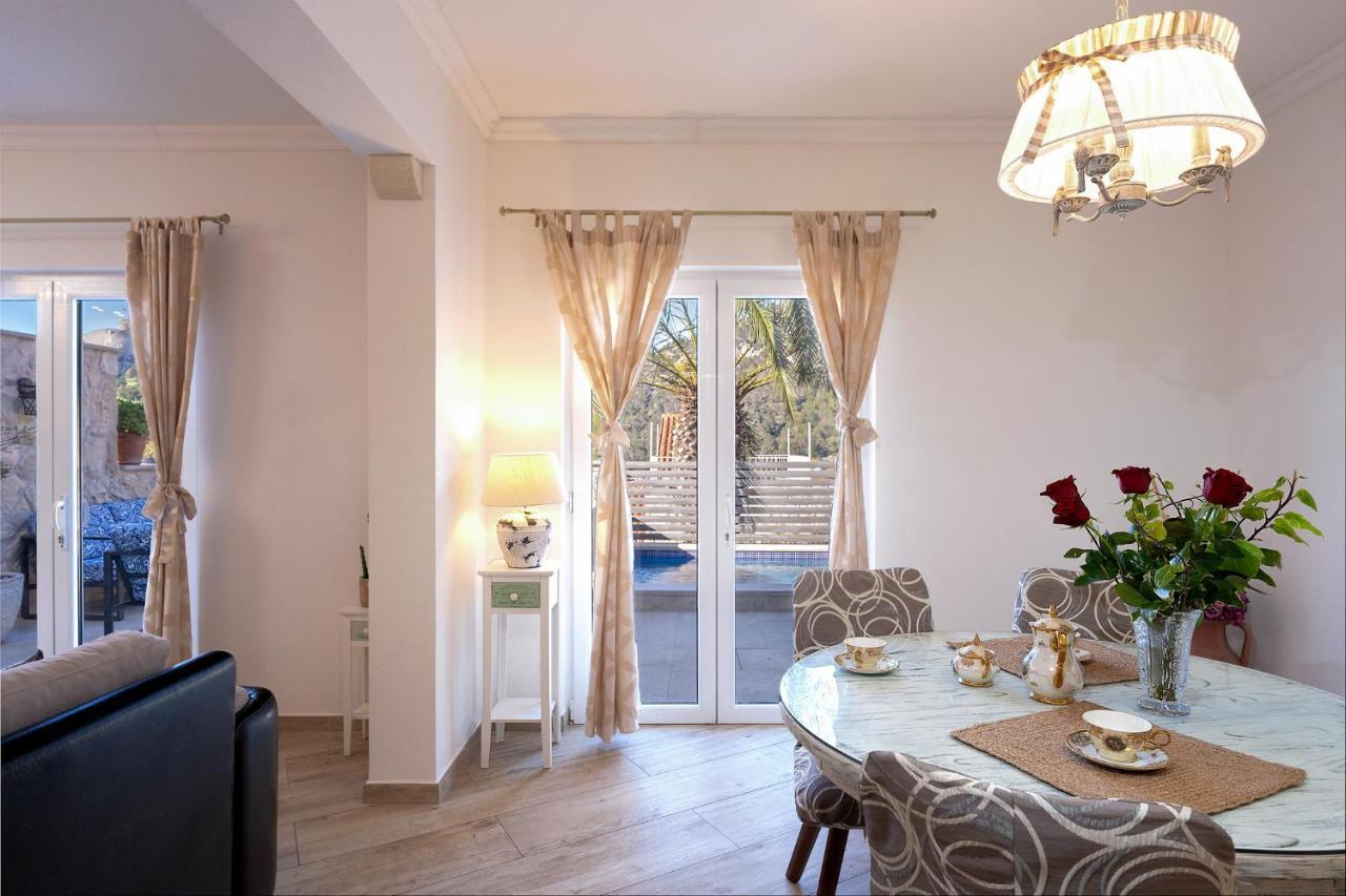 Capitis In The Center- Luxury With Swimming Pool *