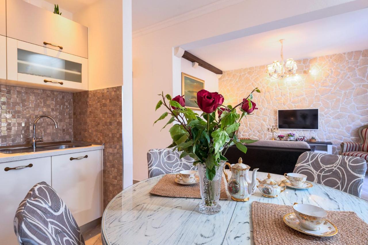 Capitis In The Center- Luxury With Swimming Pool Apartment *