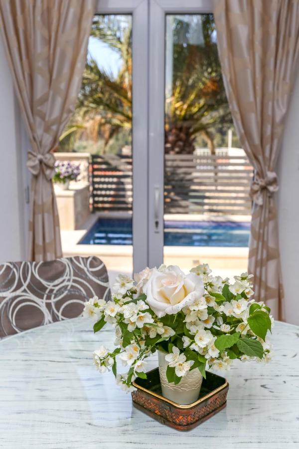 Capitis In The Center- Luxury With Swimming Pool
